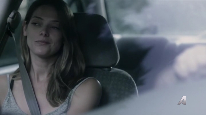 Ashley-Greene-dot-nl_Rogue4x02HowtheLightGetsIn-0405.jpg Ashley-Greene-dot-nl_Rogue4x02HowtheLightGetsIn-0405.jpg