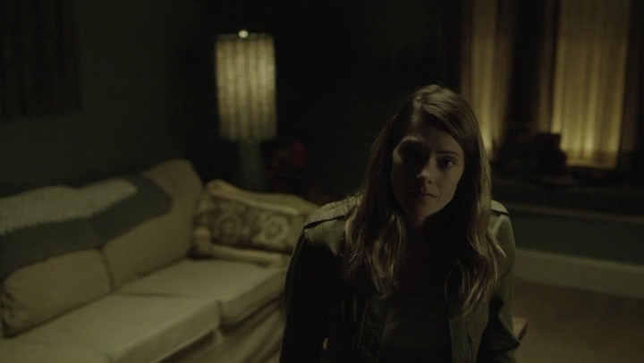 Ashley-Greene-dot-nl_Rogue-4x03LostHope0243.jpg