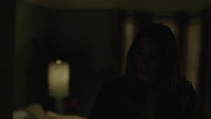 Ashley-Greene-dot-nl_Rogue-4x03LostHope0275.jpg