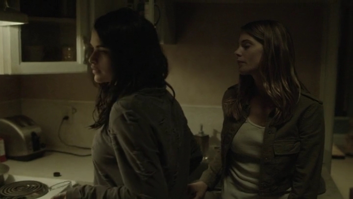 Ashley-Greene-dot-nl_Rogue-4x03LostHope0281.jpg