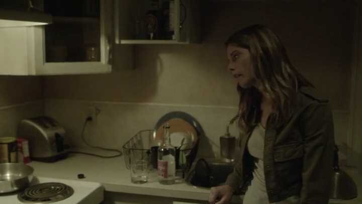Ashley-Greene-dot-nl_Rogue-4x03LostHope0283.jpg