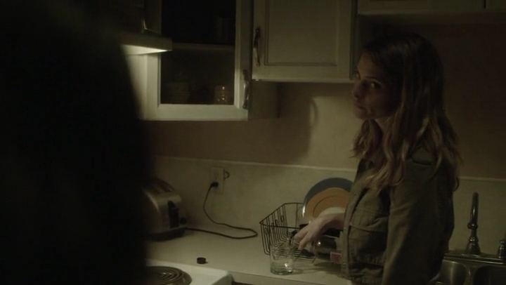 Ashley-Greene-dot-nl_Rogue-4x03LostHope0288.jpg