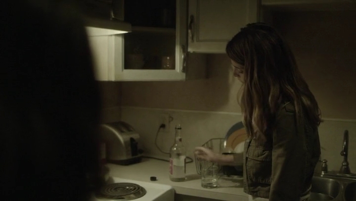 Ashley-Greene-dot-nl_Rogue-4x03LostHope0290.jpg