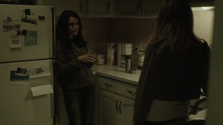 Ashley-Greene-dot-nl_Rogue-4x03LostHope0300.jpg