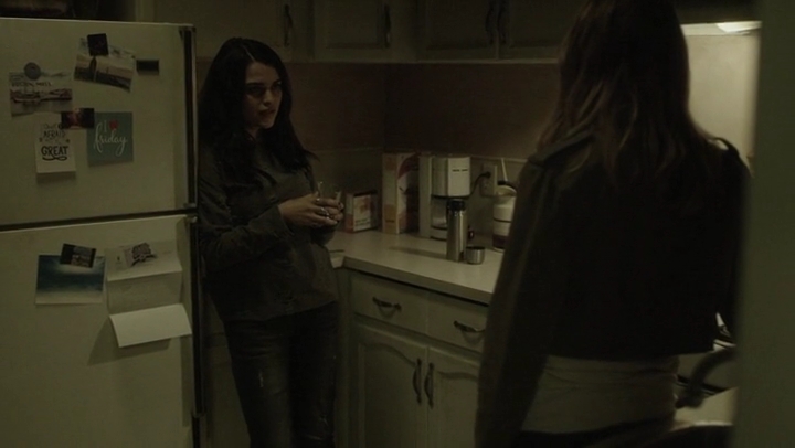 Ashley-Greene-dot-nl_Rogue-4x03LostHope0301.jpg