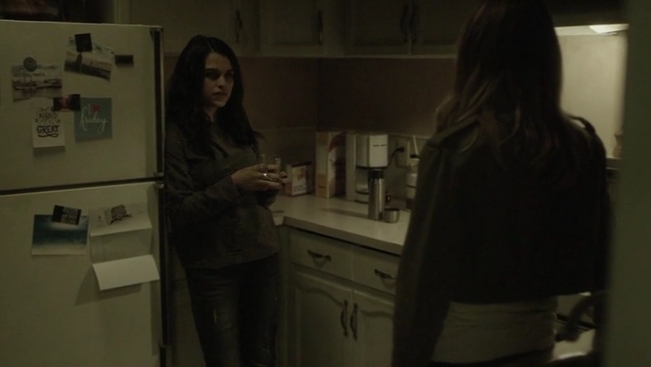 Ashley-Greene-dot-nl_Rogue-4x03LostHope0304.jpg