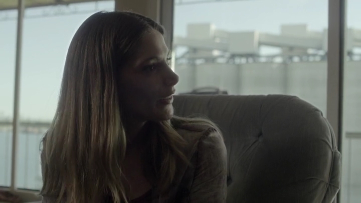 Ashley-Greene-dot-nl_Rogue-4x03LostHope2983.jpg