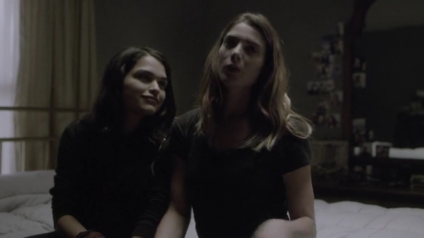 Ashley-Greene-dot-nl_Rogue4x04TheDeterminedandtheDesperate0350.jpg