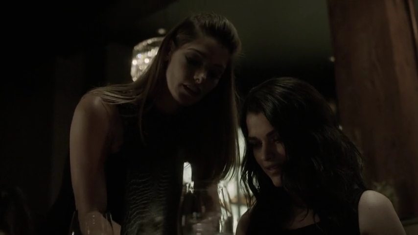 Ashley-Greene-dot-nl_Rogue4x04TheDeterminedandtheDesperate1528.jpg