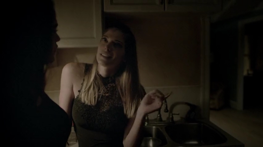 Ashley-Greene-dot-nl_Rogue4x04TheDeterminedandtheDesperate1872.jpg