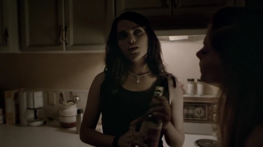Ashley-Greene-dot-nl_Rogue4x04TheDeterminedandtheDesperate1897.jpg