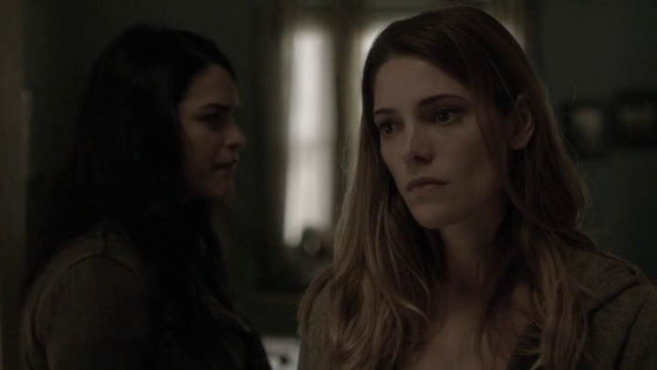 Ashley-Greene-dot-nl_Rogue4x05PoolBoy1745.jpg Ashley-Greene-dot-nl_Rogue4x05PoolBoy1745.jpg