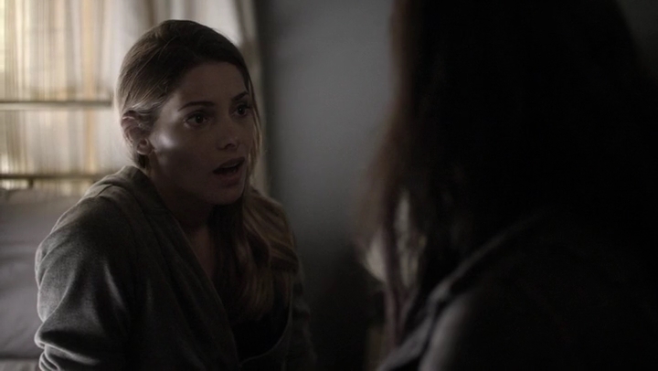 Ashley-Greene-dot-nl_Rogue4x05PoolBoy2115.jpg Ashley-Greene-dot-nl_Rogue4x05PoolBoy2115.jpg