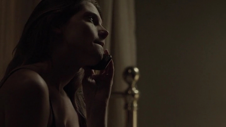 Ashley-Greene-dot-nl_Rogue4x05PoolBoy2670.jpg