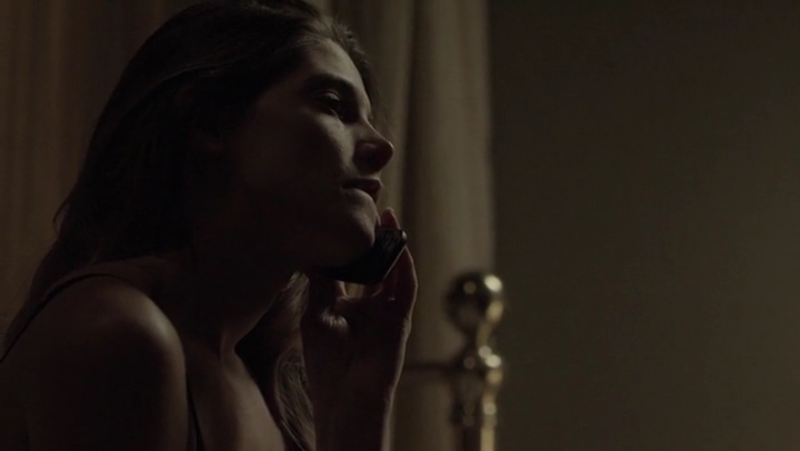 Ashley-Greene-dot-nl_Rogue4x05PoolBoy2672.jpg
