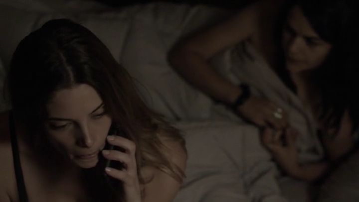 Ashley-Greene-dot-nl_Rogue4x05PoolBoy2707.jpg Ashley-Greene-dot-nl_Rogue4x05PoolBoy2707.jpg