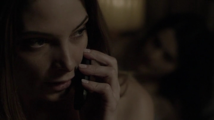 Ashley-Greene-dot-nl_Rogue4x05PoolBoy2711.jpg