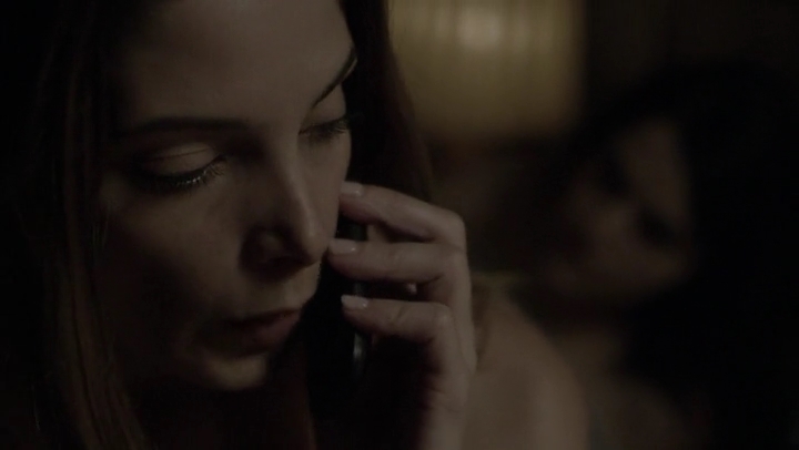 Ashley-Greene-dot-nl_Rogue4x05PoolBoy2714.jpg