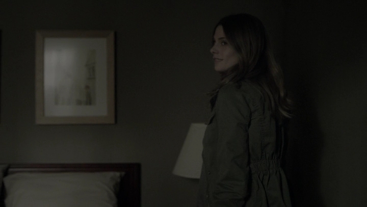 Ashley-Greene-dot-NL_Rogue4x07Bifocals0235.jpg