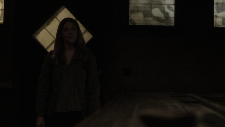 Ashley-Greene-dot-NL_Rogue4x07Bifocals1633.jpg