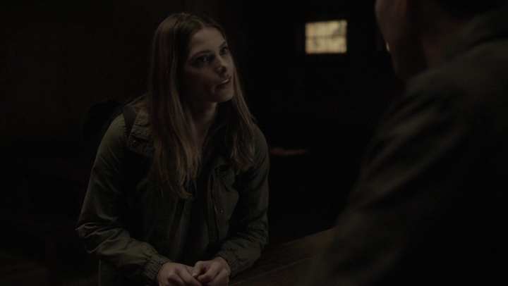 Ashley-Greene-dot-NL_Rogue4x07Bifocals1685.jpg