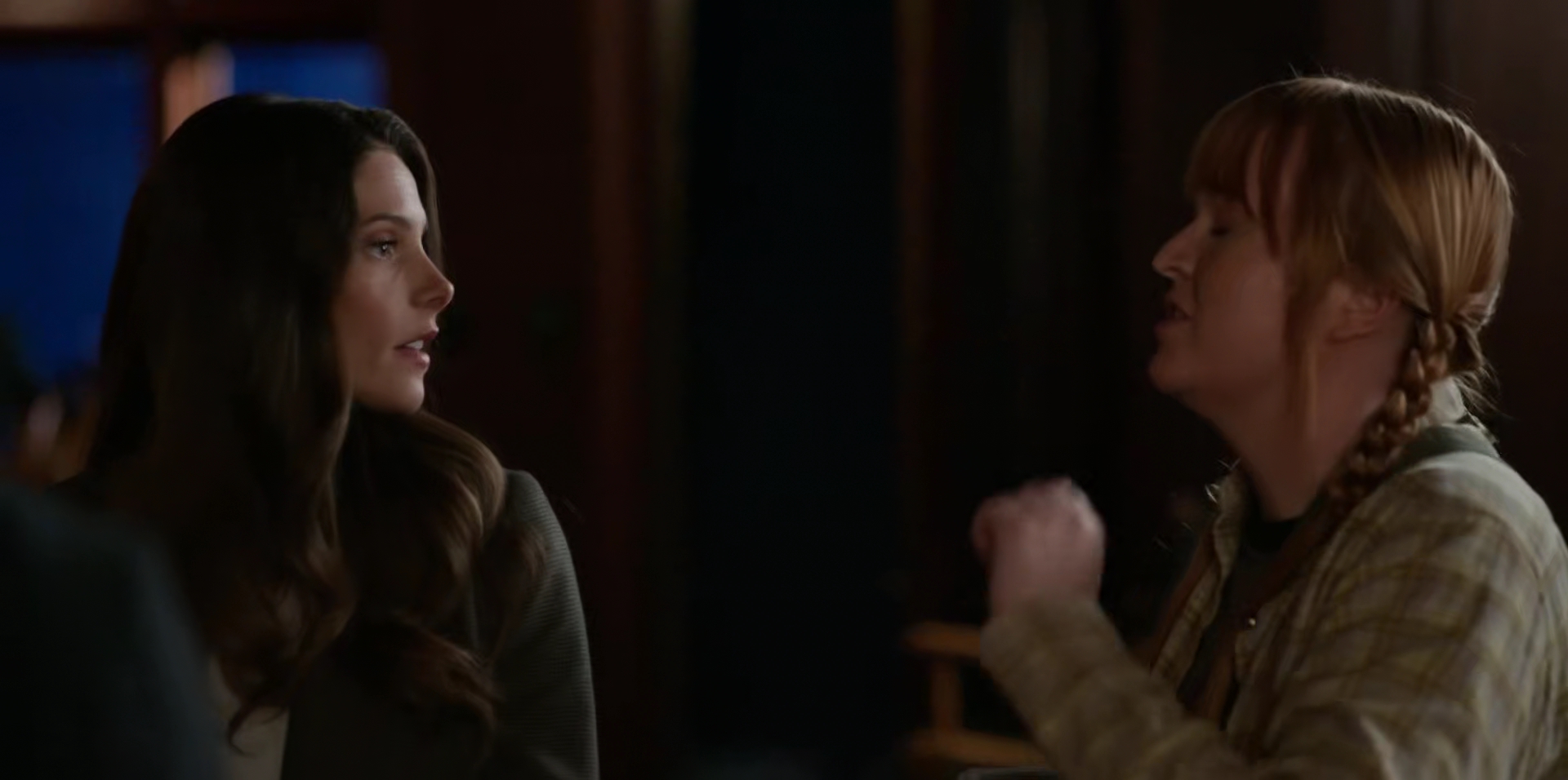 Ashley-Greene-dot-nl-WildCards1x06-0082.jpg