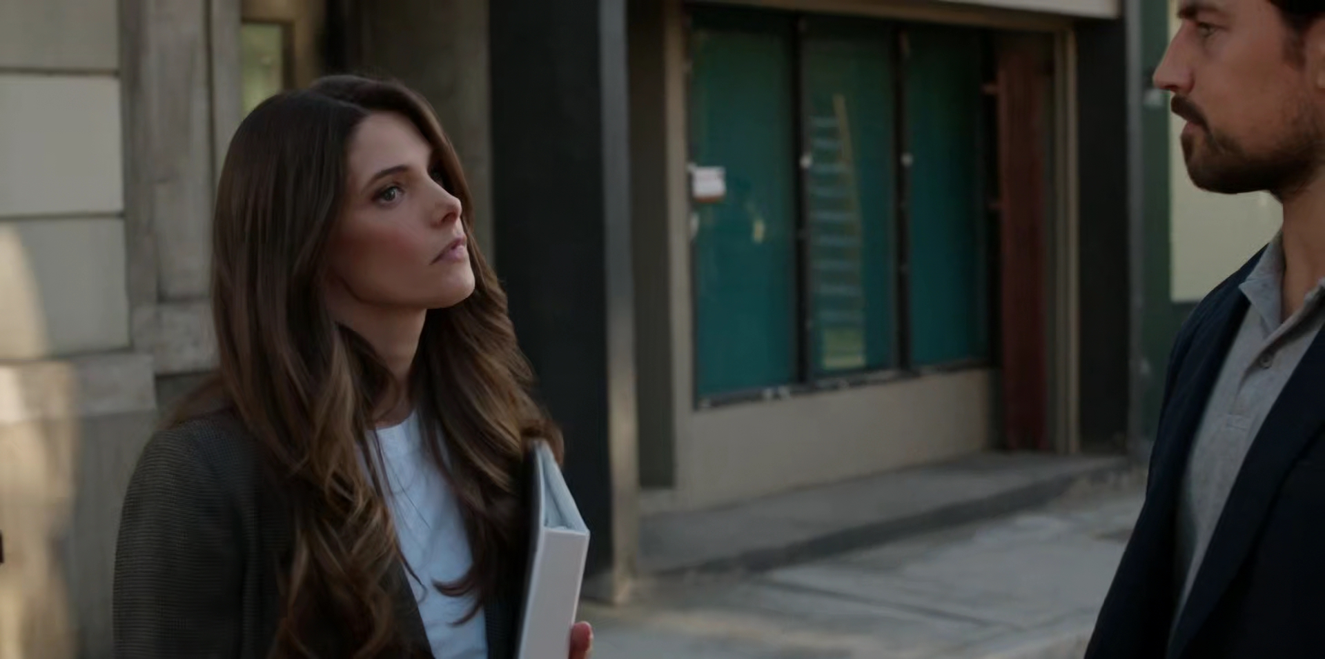 Ashley-Greene-dot-nl-WildCards1x06-0434.jpg