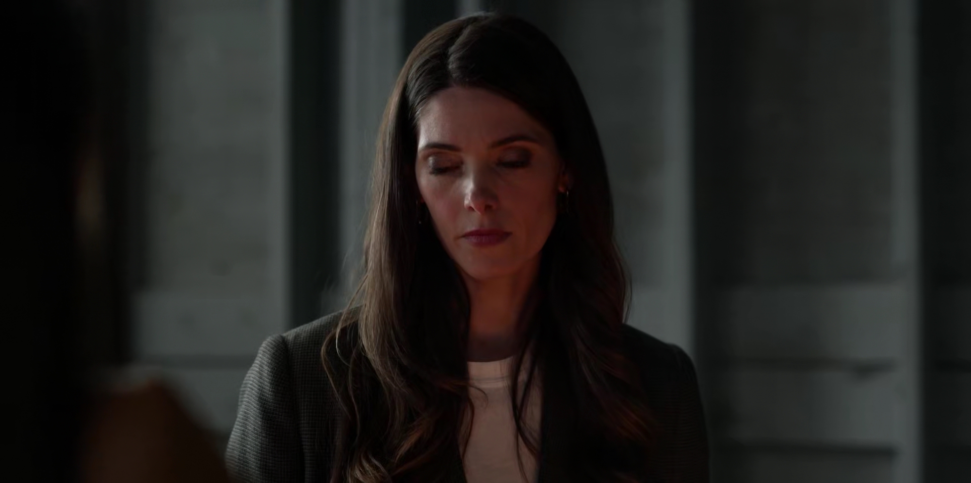 Ashley-Greene-dot-nl-WildCards1x06-0995.jpg