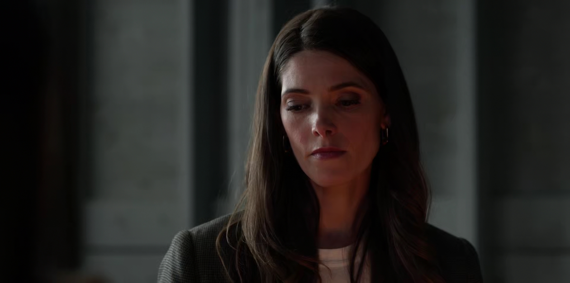 Ashley-Greene-dot-nl-WildCards1x06-1001.jpg