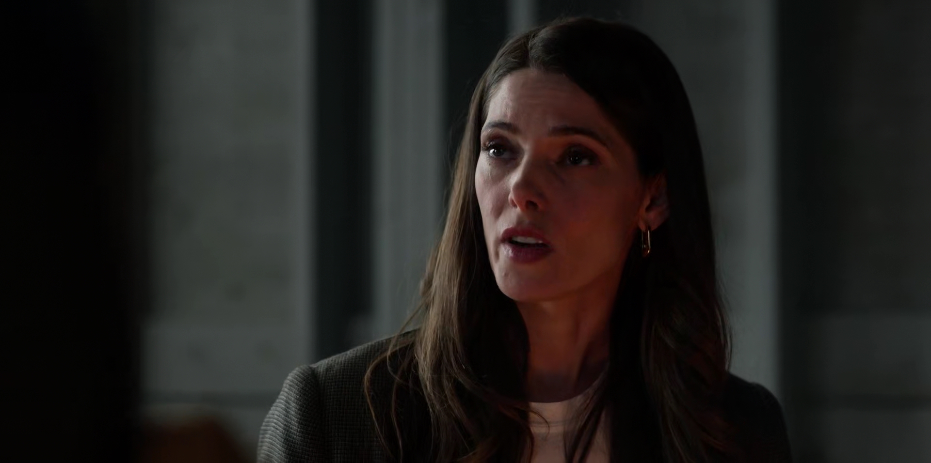 Ashley-Greene-dot-nl-WildCards1x06-1016.jpg