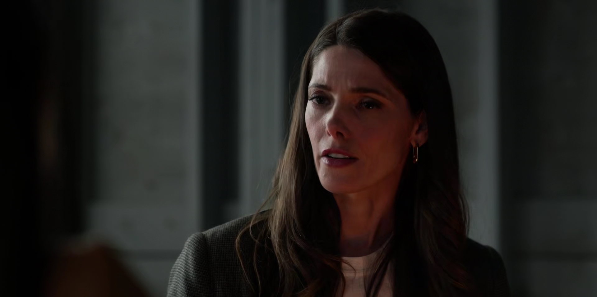 Ashley-Greene-dot-nl-WildCards1x06-1017.jpg