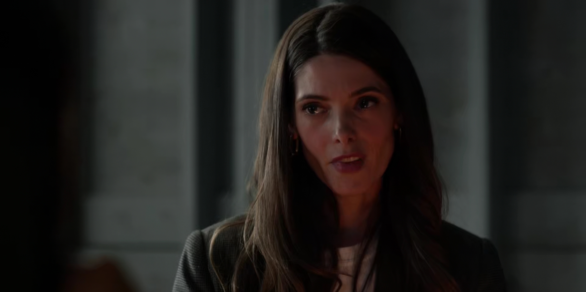Ashley-Greene-dot-nl-WildCards1x06-1036.jpg